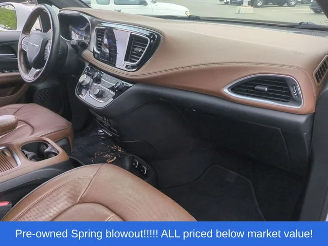 Used 2020 White Chrysler Limited image 35