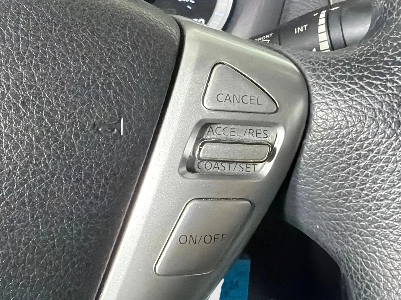 Used 2014 Black Nissan SR image 25