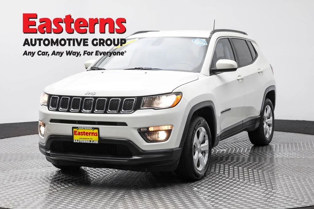 Used 2019 White Jeep Latitude image 1