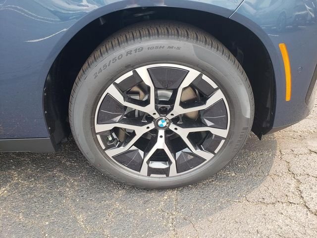New 2026 Arctic Race Blue metallic BMW 30 xDrive image 27