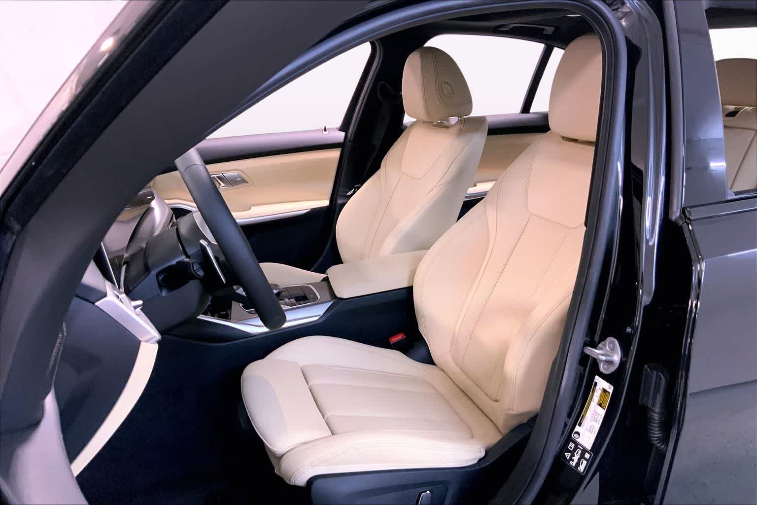 New 2026 Black Sapphire Metallic BMW 330i xDrive image 9