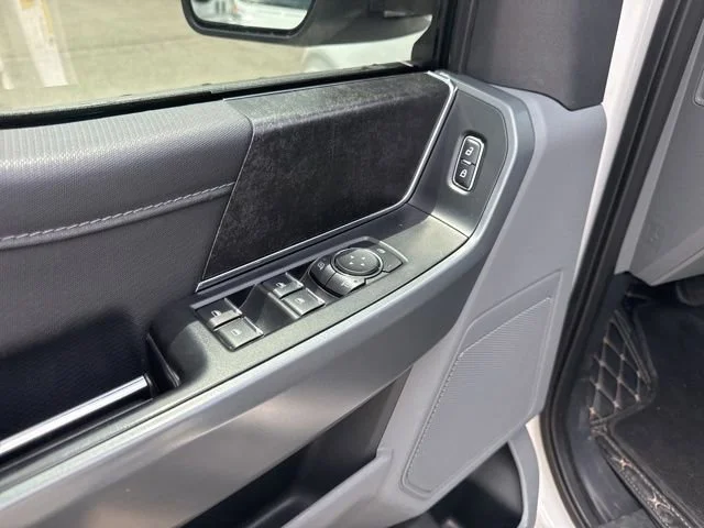 Used 2021 Oxford White Ford XLT image 17