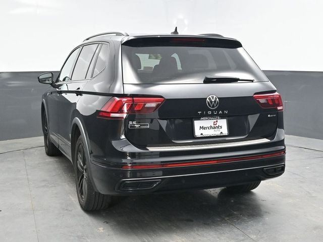 Used 2022 Black Volkswagen 2.0T SE R-Line Black image 5