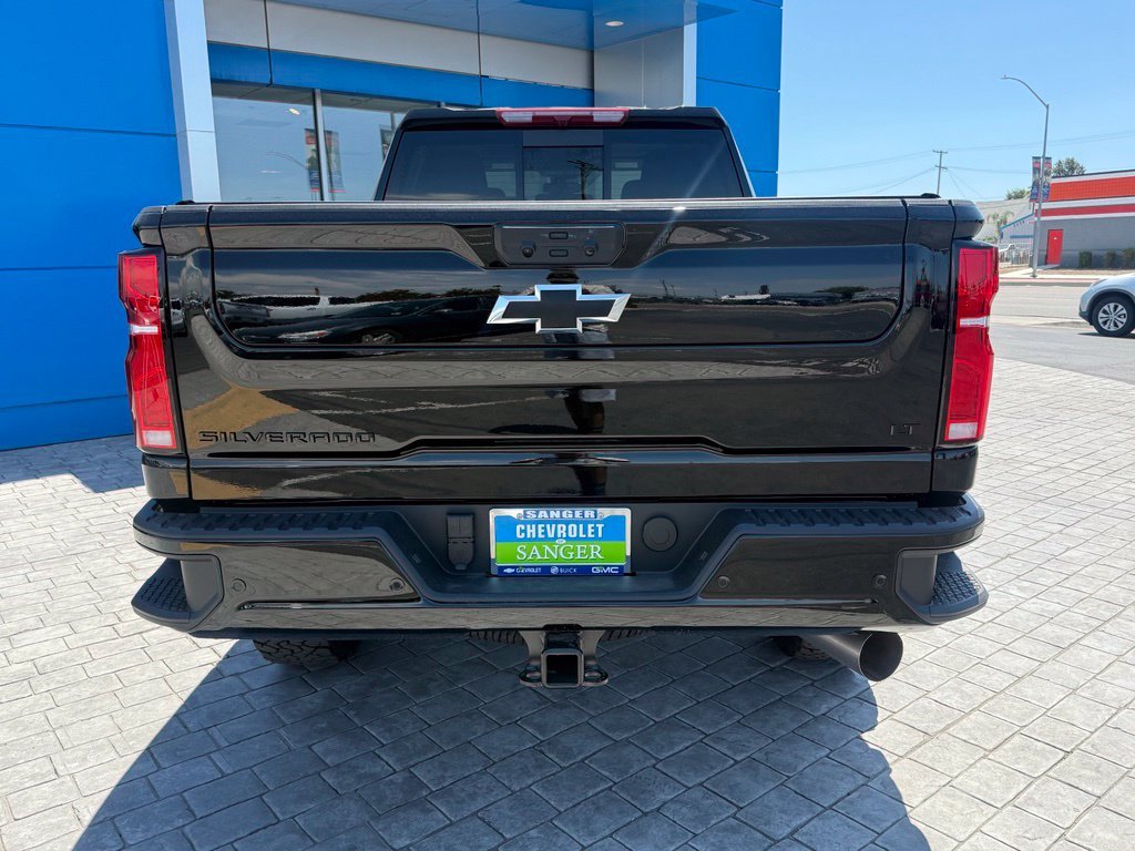 2026 Chevrolet Silverado 2500 HD LT view 9