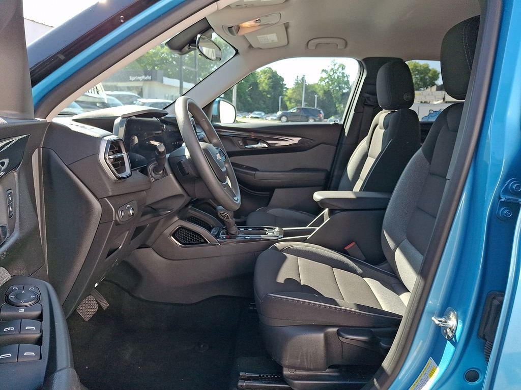 Used 2025 Blue Chevrolet LT image 13