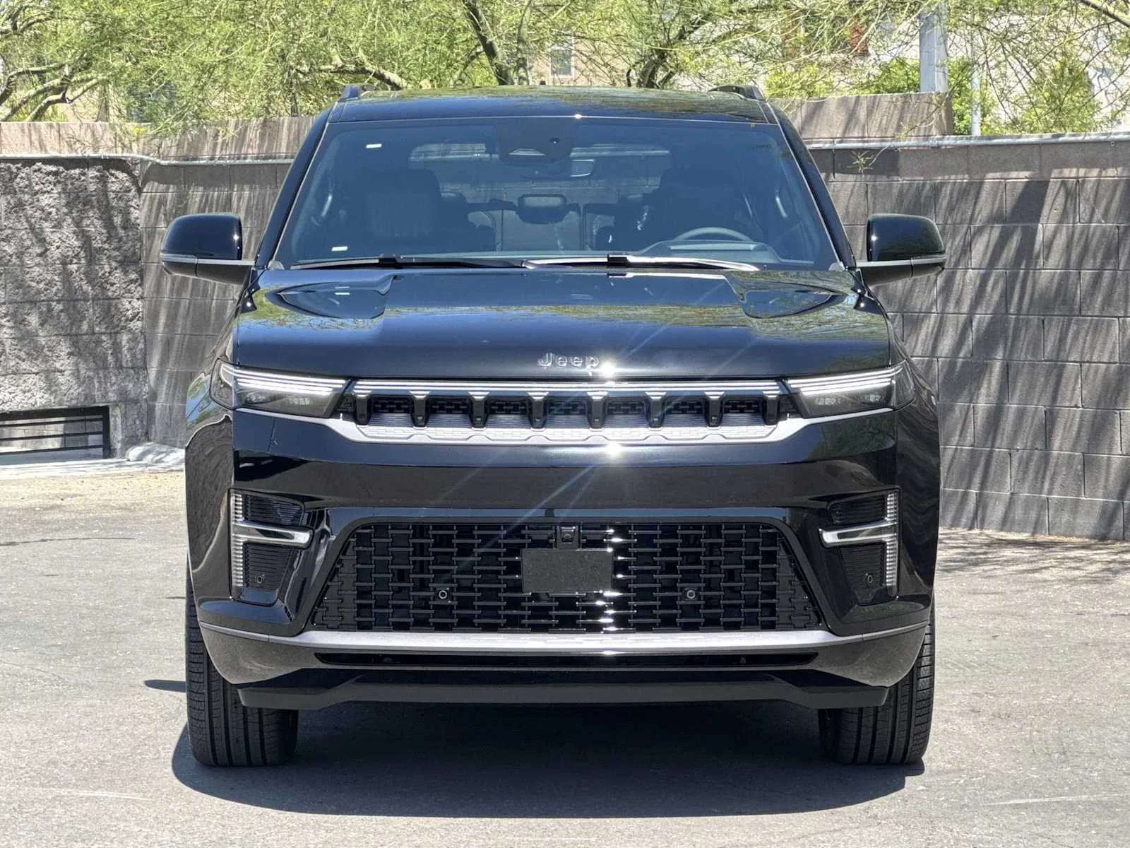 New 2026 High Gloss Black Exterior Paint Jeep Limited Reserve image 3
