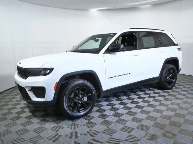 Certified Used 2024 White Jeep Altitude image 5