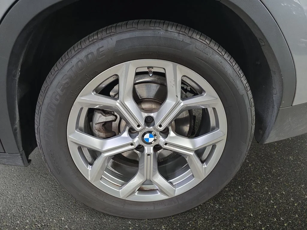 Used 2024 Skyscraper Gray Metallic BMW sDrive30i image 32