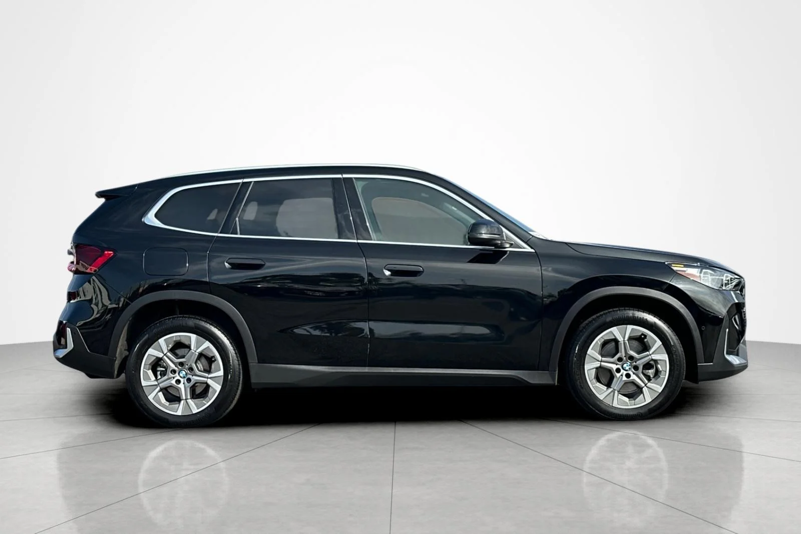 Certified Used 2023 Jet Black BMW xDrive28i image 6