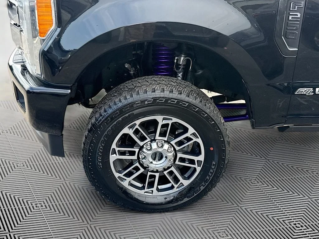 Used 2019 Black Ford Lariat image 33