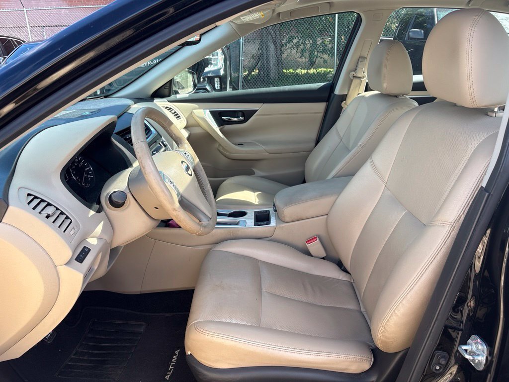 Used 2017 Black Nissan 2.5 SL image 10