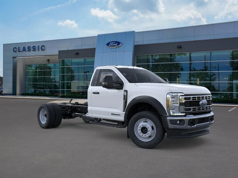 New 2025 Oxford White Ford F-550® XL image 17