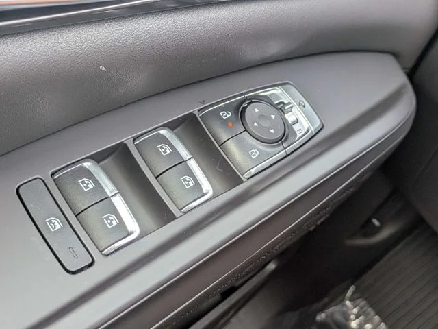 New 2026 Ceramic Silver Kia SX Prestige image 25