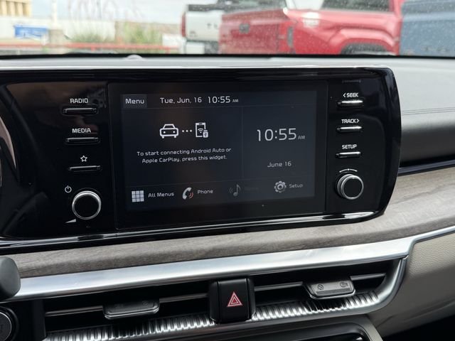 Used 2021 Gray Kia EX image 6
