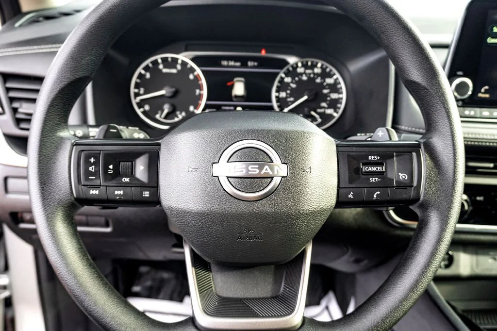 2025 Nissan Rogue S - Photo 17