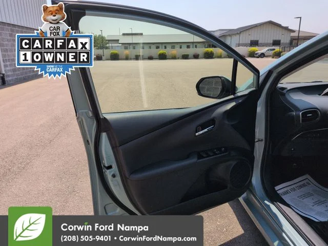 Used 2022 Beige Toyota XLE AWD-e image 10