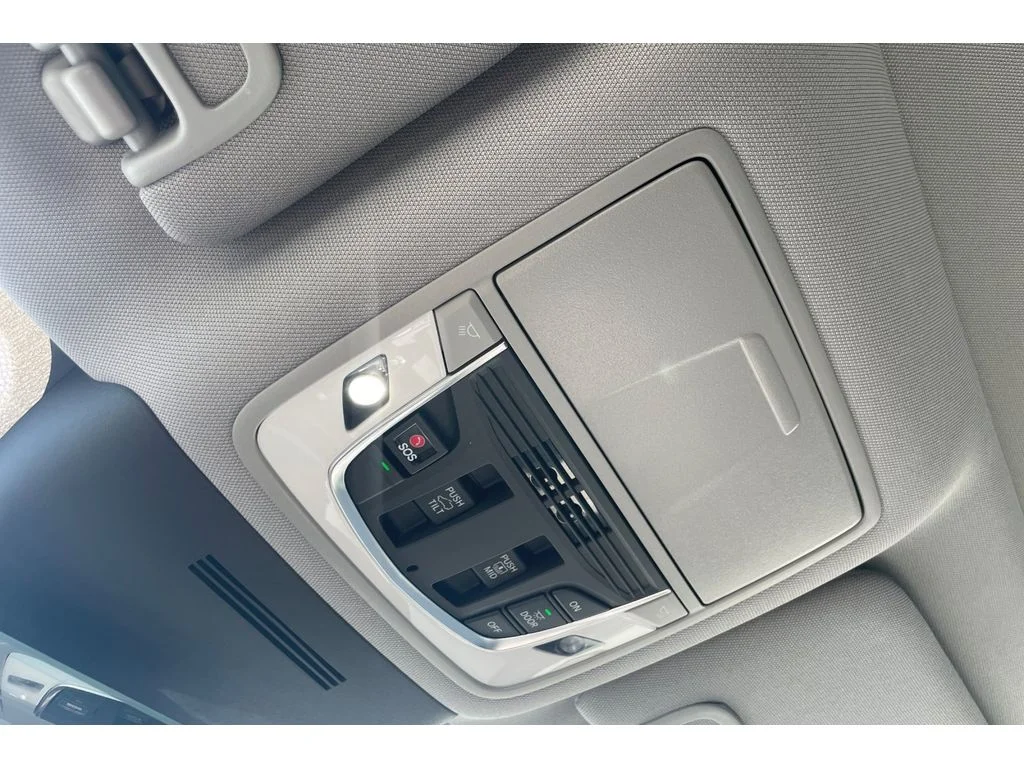 Used 2026 SOLAR SILVER ME Acura w/Technology Package image 24