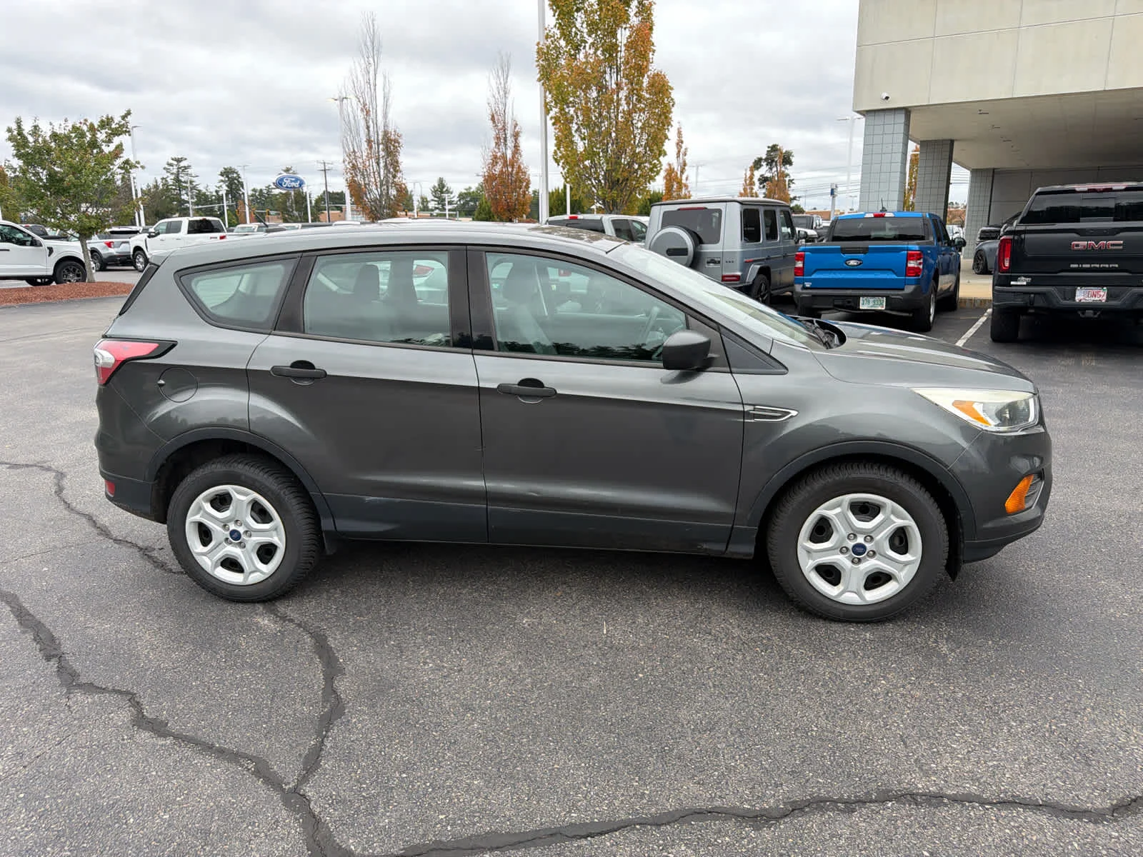 Used 2017 Magnetic Metallic Ford S image 7