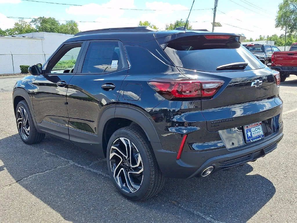 New 2026 Mosaic Black Metallic Chevrolet RS image 6