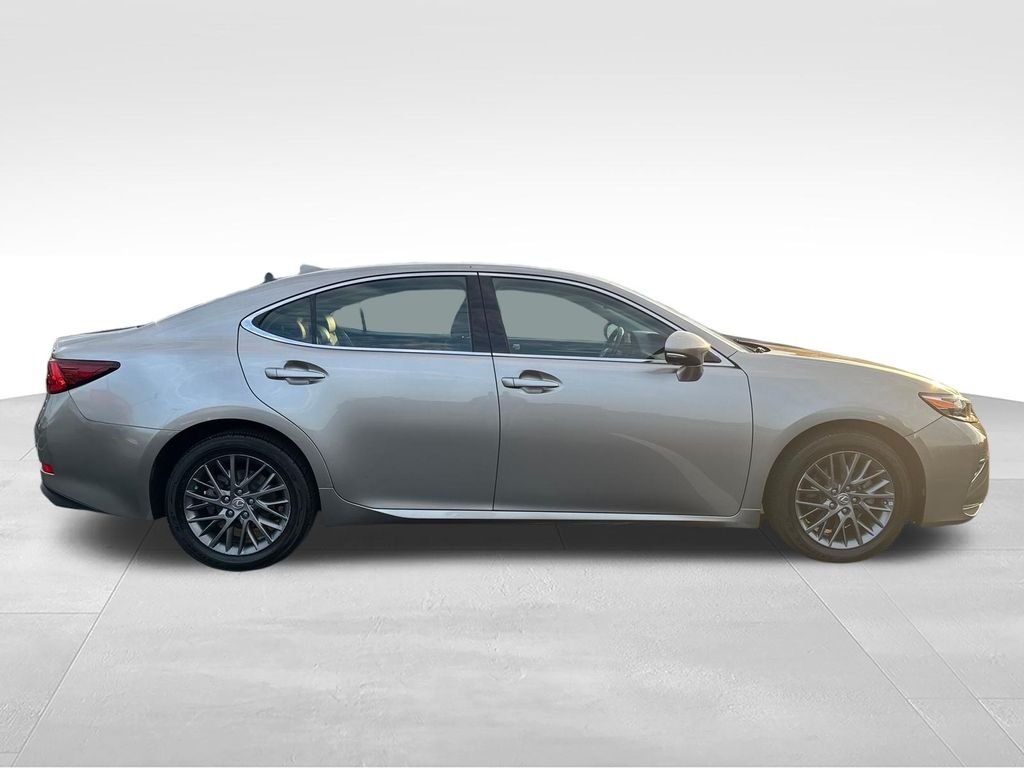 Used 2018 Silver Lexus 350 image 6