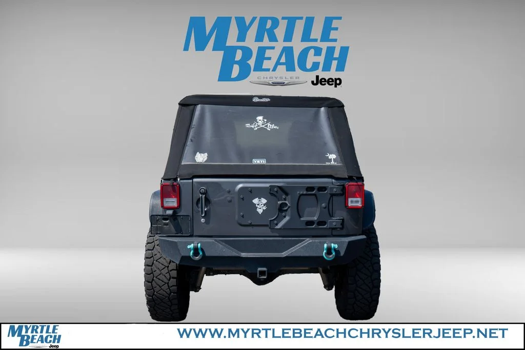 Used 2017 Granite Crystal Metallic Clearcoat Jeep Unlimited Rubicon image 5
