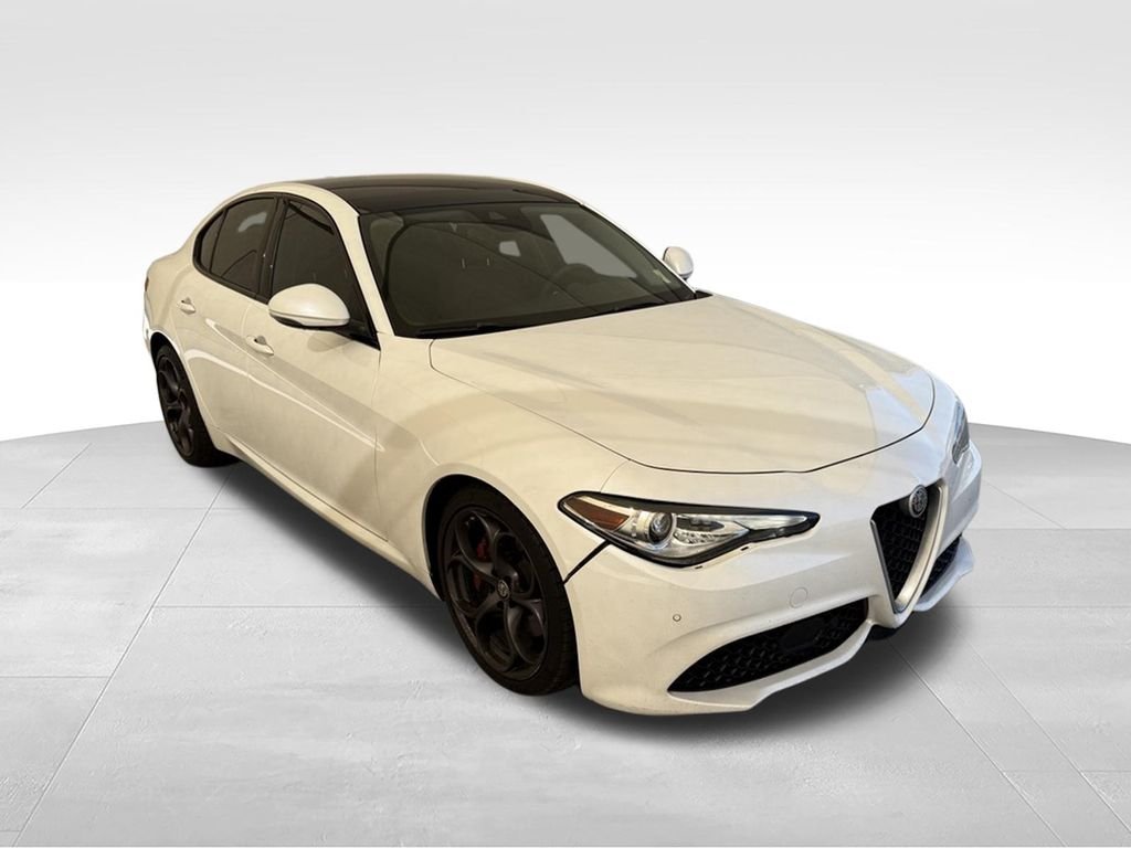 Used 2019 White Alfa Romeo Ti Sport image 5