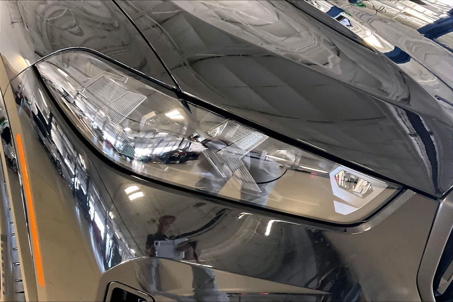 New 2026 Black Sapphire Metallic BMW xDrive50e image 13
