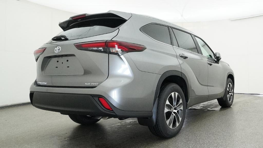 New 2026 Heavy Metal Toyota XLE image 17