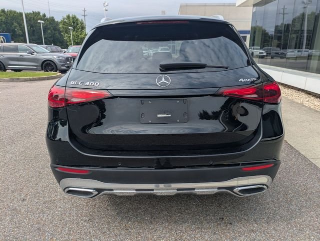Used 2025 Black Mercedes-Benz GLC 300 image 5