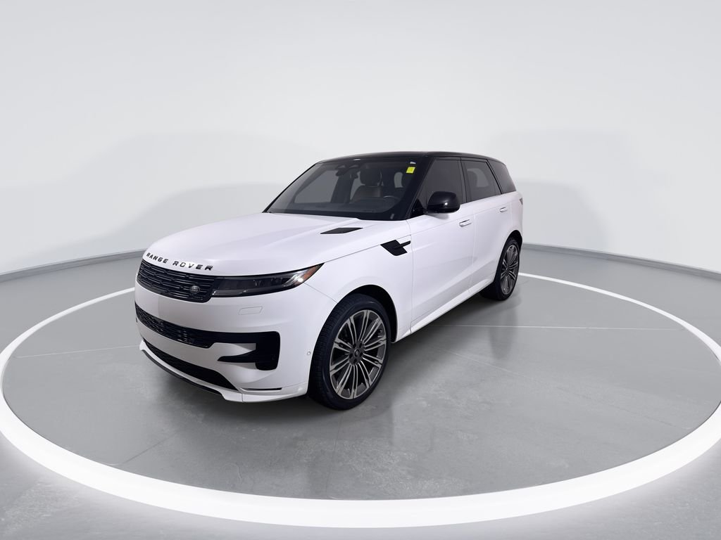 Certified Used 2024 White Land Rover Dynamic SE image 4