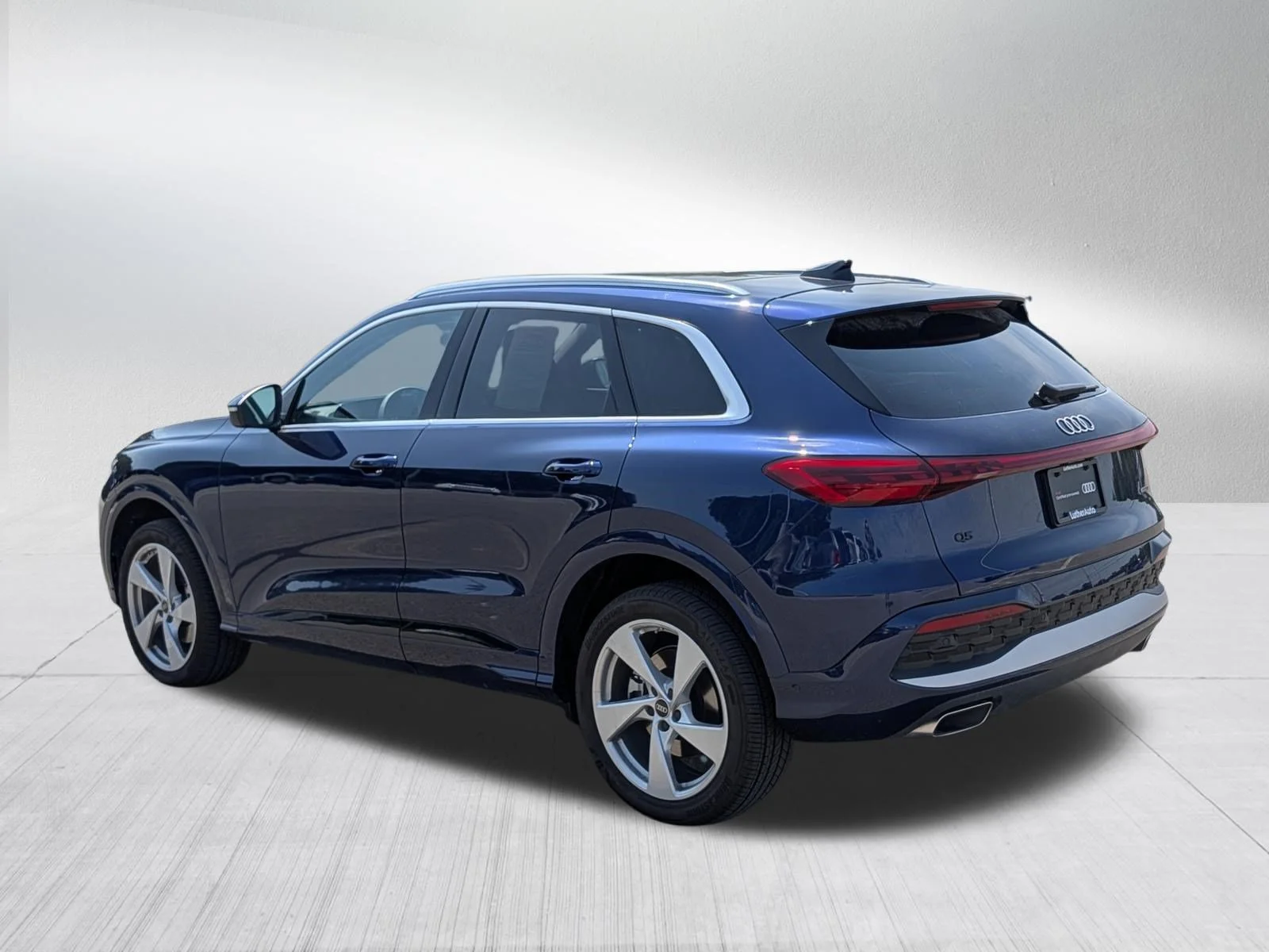 Used 2025 Navarra Blue Metallic Audi Premium Plus image 5