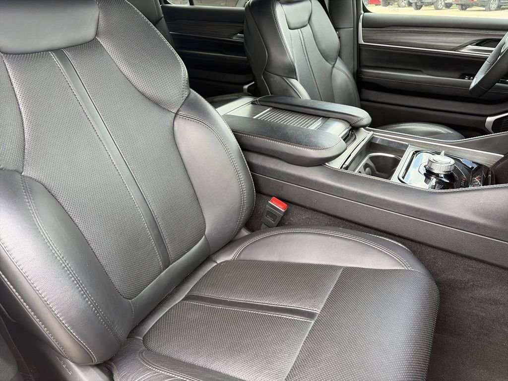 2024 Jeep Wagoneer Series III - Photo 38