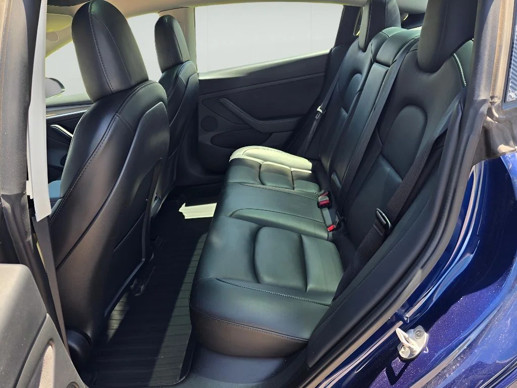 Used 2022 Deep Blue Metallic Tesla Base image 27