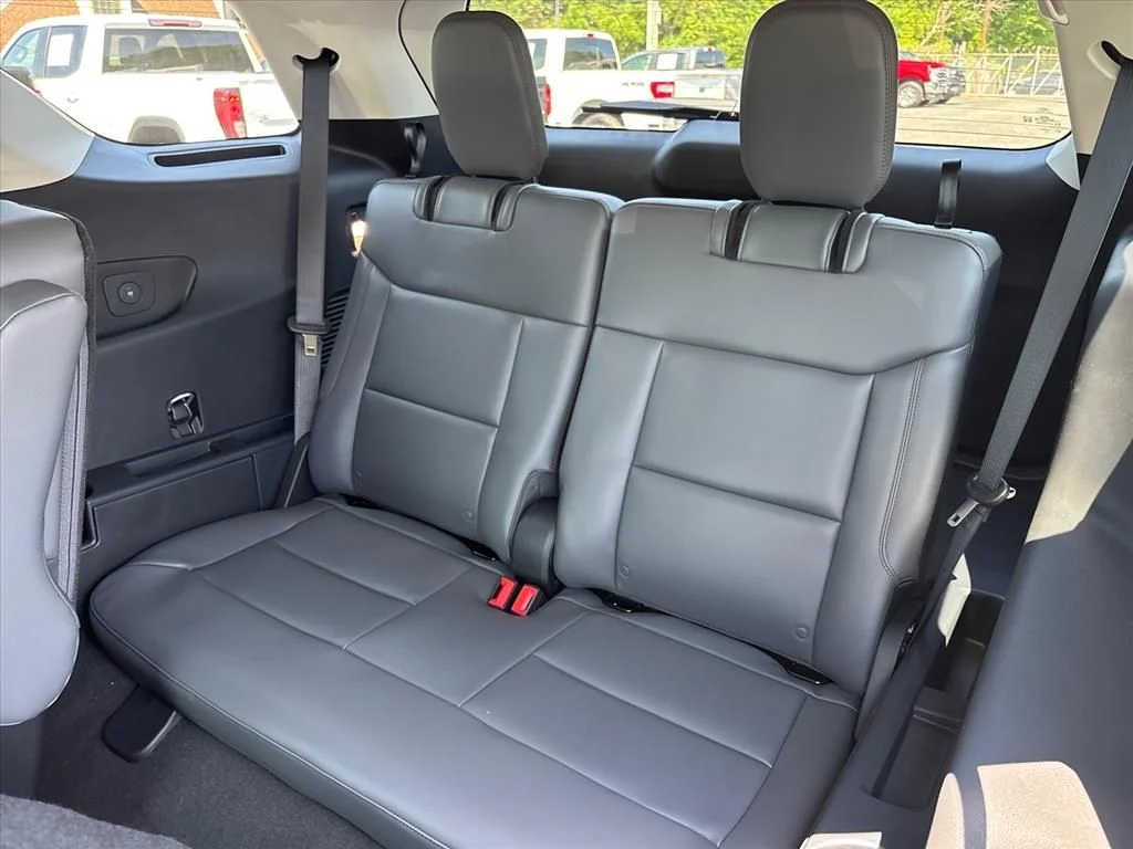 New 2026 Carbonized Gray Metallic Ford Active image 18