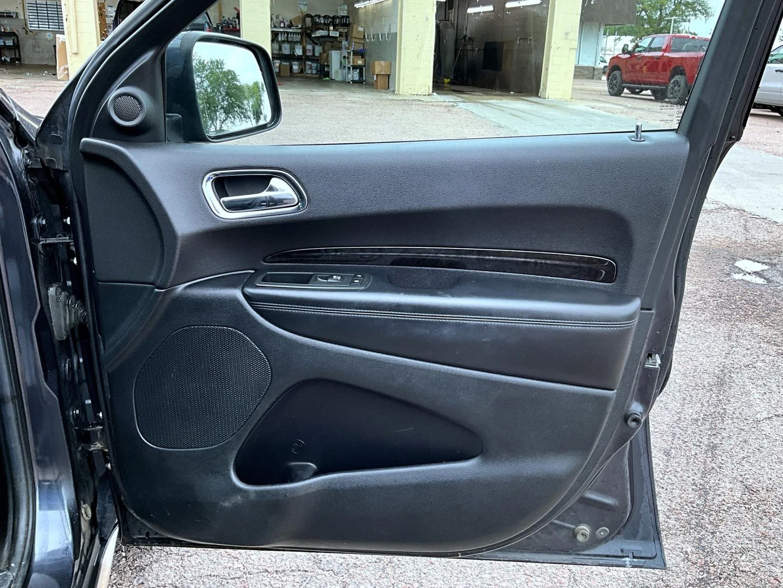 Used 2014 Gray Dodge Limited image 17