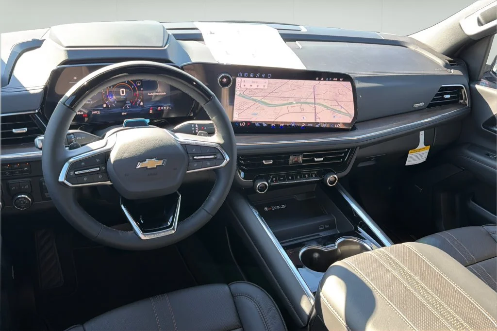 New 2026 Polar White Tricoat Chevrolet High Country image 21
