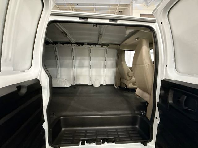 2025 Chevrolet Express Cargo Work Van - Photo 25
