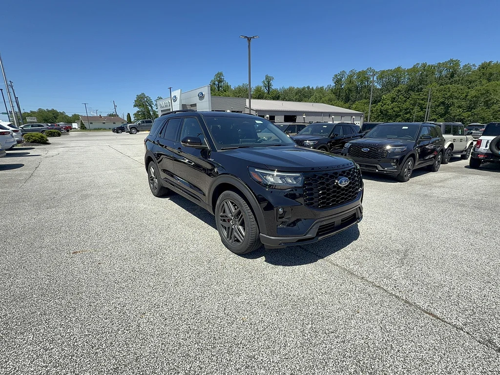 New 2026 Agate Black Ford ST-Line image 9