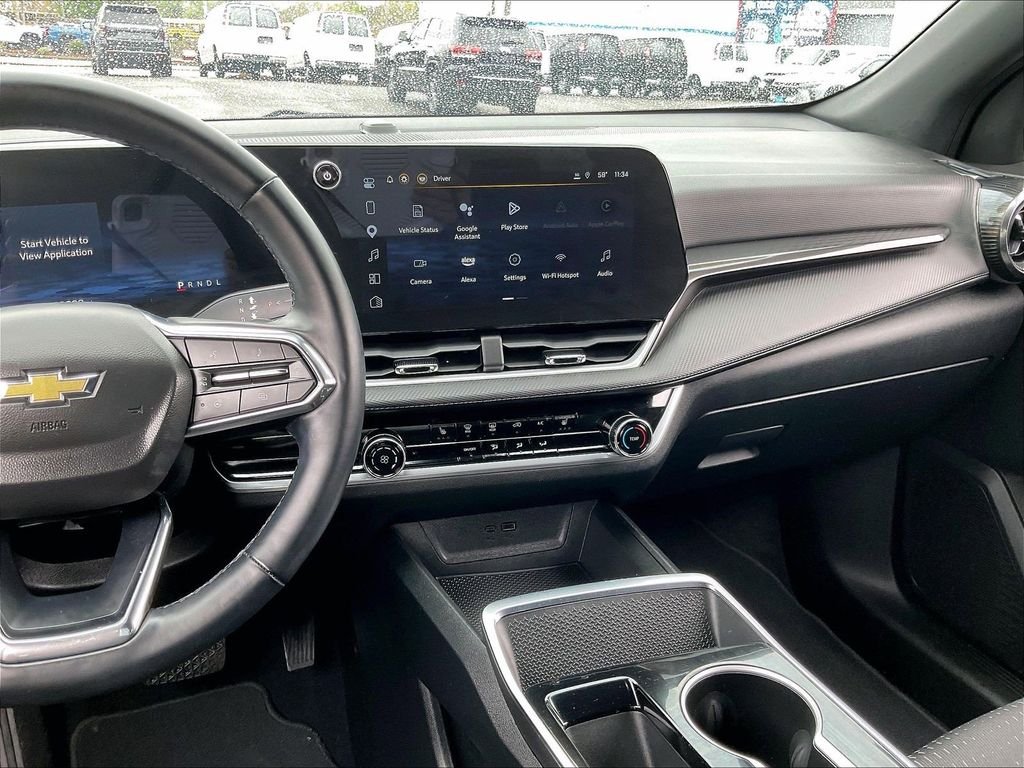 Used 2025 White Chevrolet LT image 18