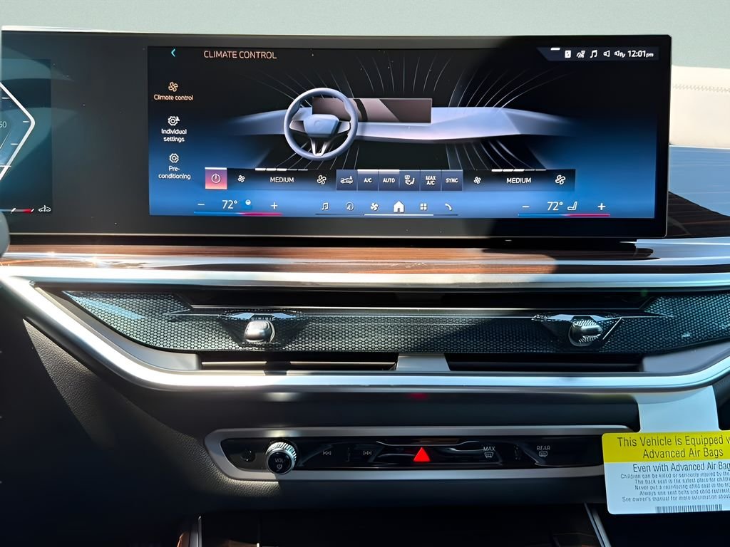 New 2026 Mineral White Metallic BMW sDrive40i image 18