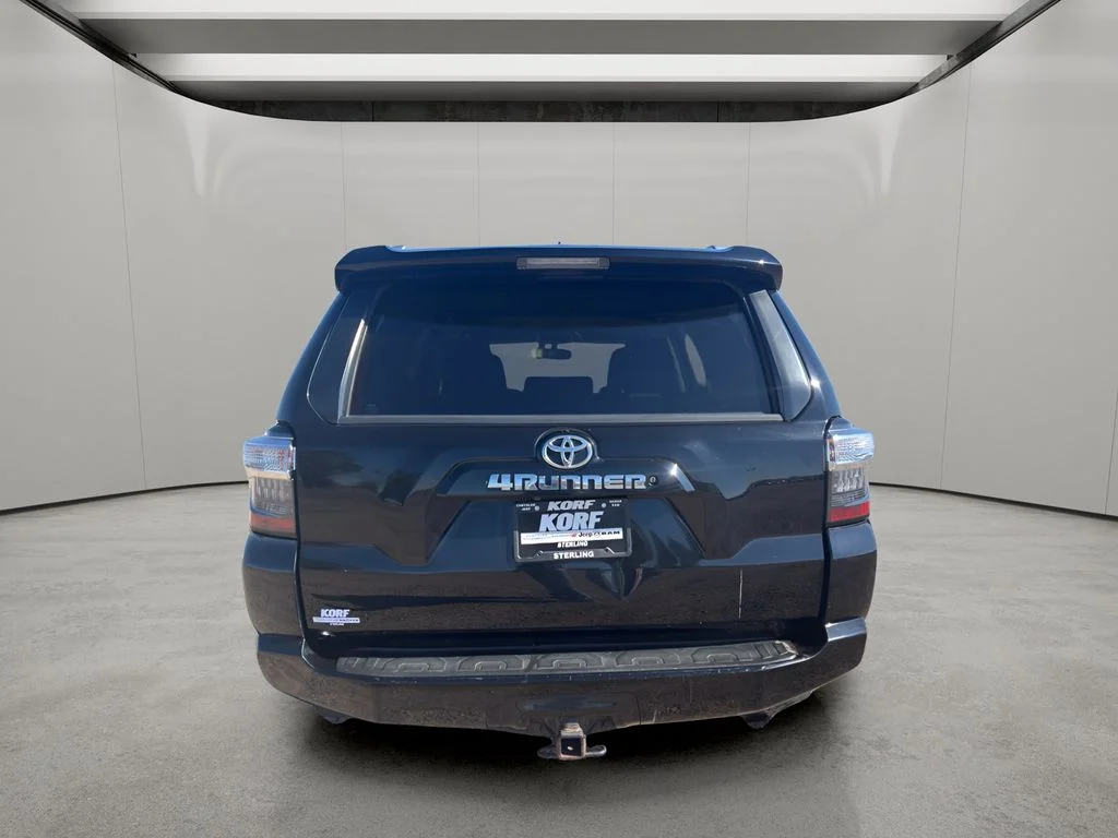 Used 2016 Midnight Black Metallic Toyota SR5 image 4