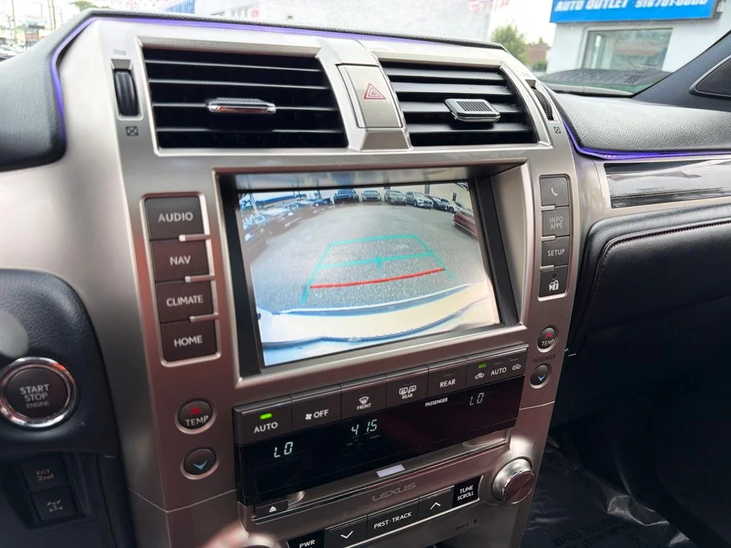 Used 2021 White Lexus 460 image 38