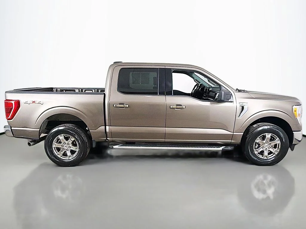 Used 2023 Stone Gray Metallic Ford XLT image 14