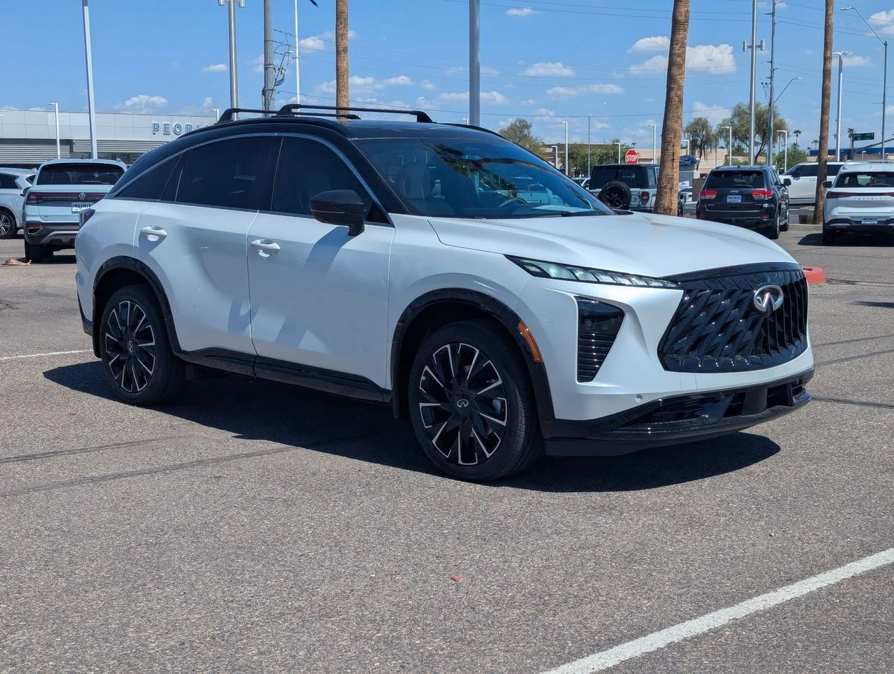 New 2027 2T RAD WHT INFINITI Autograph AWD image 7