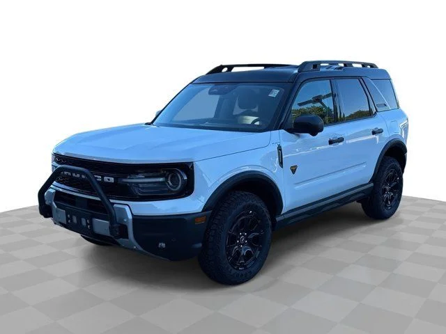 Used 2025 White Ford Badlands image 1