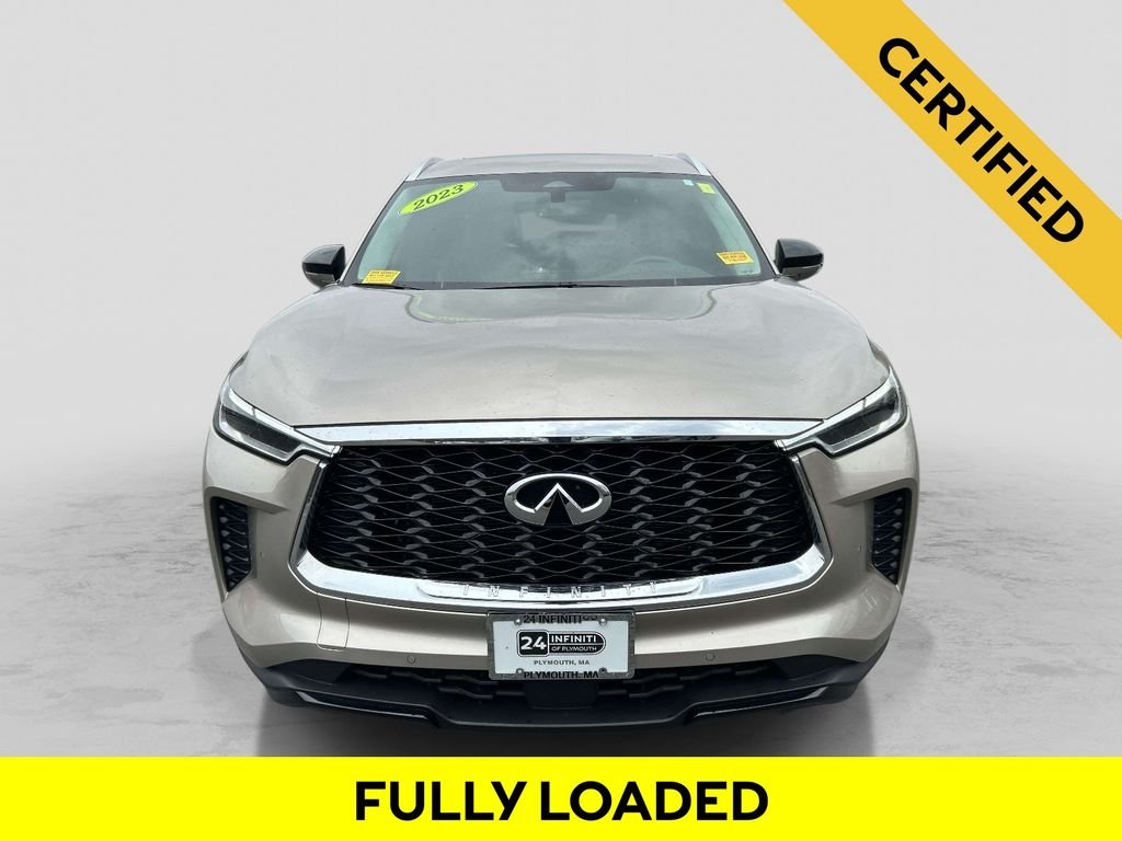 Certified Used 2023 Silver INFINITI LUXE image 8