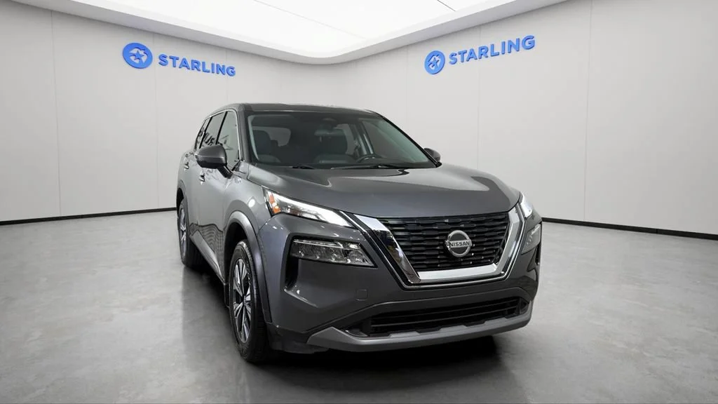 Used 2021 Gray Nissan SV FWD image 14