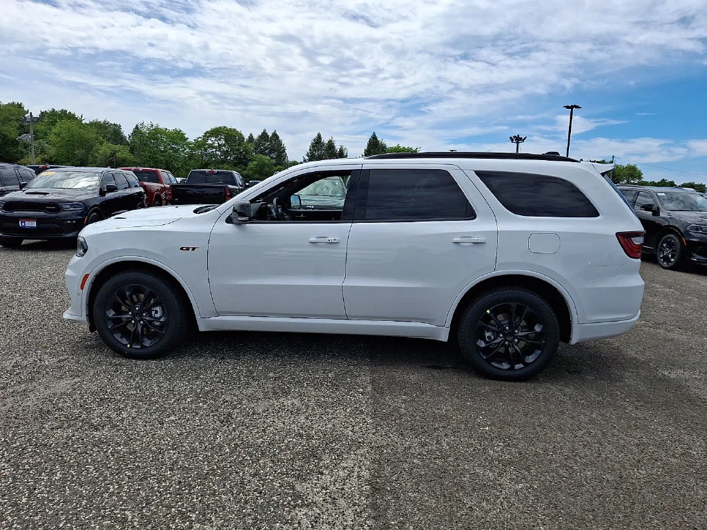 New 2026 White Knuckle Clear-Coat Exterior Paint Dodge GT Plus image 5