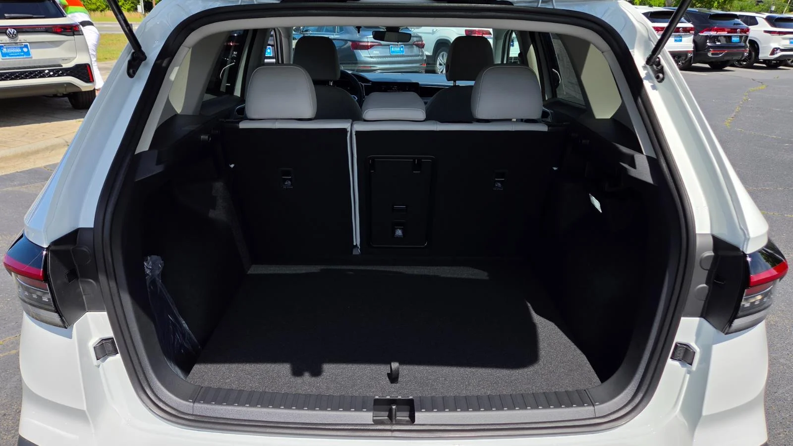 New 2026 Pure White Volkswagen SE image 56