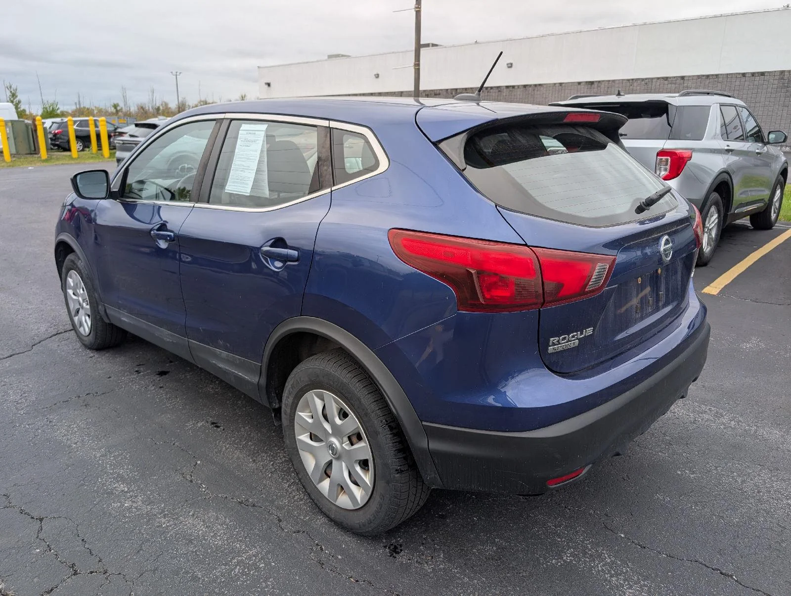 Used 2019 Caspian Blue Metallic Nissan S image 5